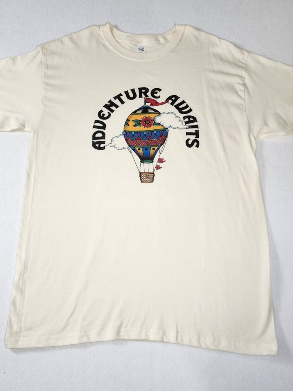 M&O Gold Cream Adventure Awaits Hot Air Balloon Graphic Tee Shirt Size Large